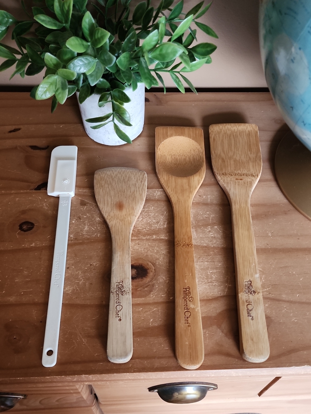 Pampered Chef Kitchen Helper Set - Picture 2 of 8